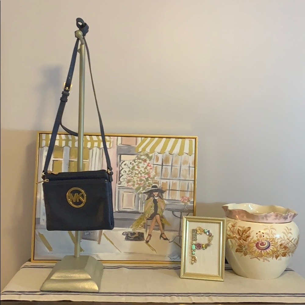 MK cross body